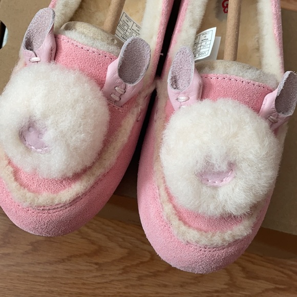 UGG Hailey Moccasin - Picture 2 of 9